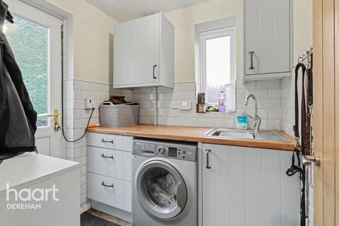 4 bedroom detached house for sale, Primrose Close, Dereham