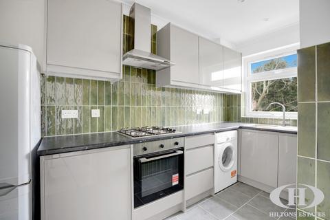 2 bedroom maisonette for sale, Stratford Road, Hayes