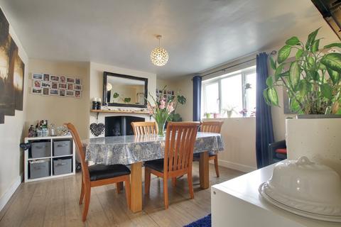 4 bedroom detached house for sale, Newgate Street, Doddington