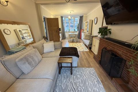 4 bedroom semi-detached house for sale, Shalford Road, Solihull B92