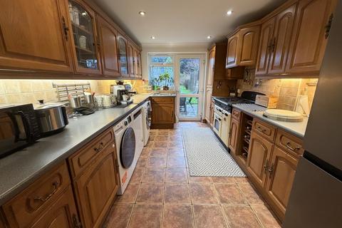 4 bedroom semi-detached house for sale, Shalford Road, Solihull B92