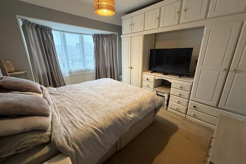4 bedroom semi-detached house for sale, Shalford Road, Solihull B92