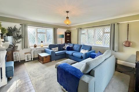 3 bedroom detached house for sale, Vaggs Lane, Lymington SO41