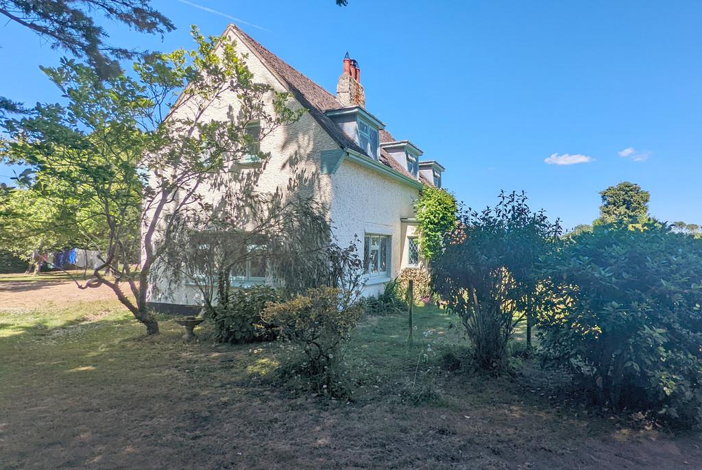 Tiptoe Farm Side