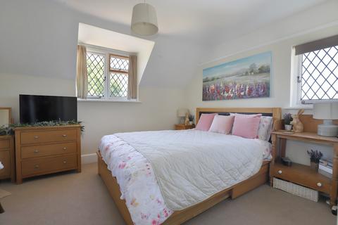 3 bedroom detached house for sale, Vaggs Lane, Lymington SO41