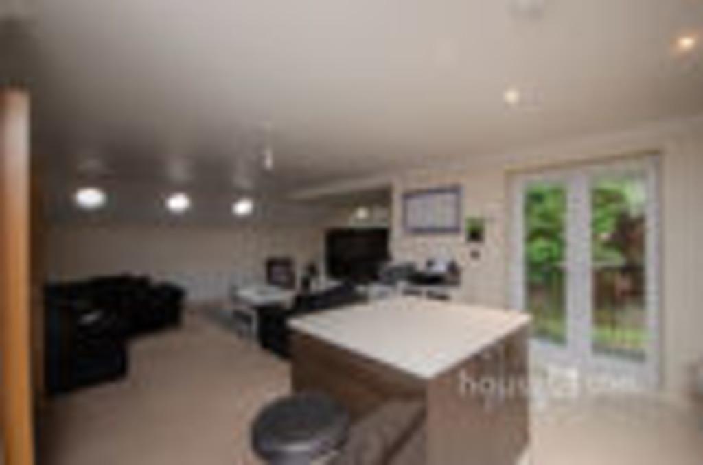 Kitchen Lounge