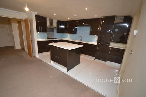 3 bedroom apartment to rent, Queens Park Avenue