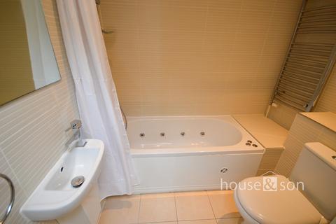 3 bedroom apartment to rent, Queens Park Avenue