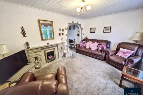 3 bedroom semi-detached house for sale, County Close, Batley