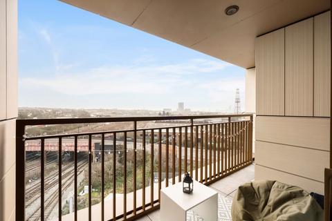 2 bedroom flat for sale, Goodhall Street, London NW10