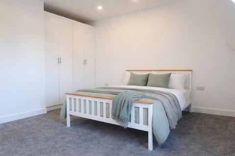 2 bedroom apartment to rent, Glengall Road, Edgware HA8