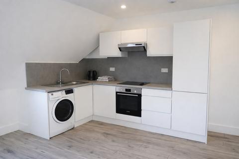 2 bedroom apartment to rent, Glengall Road, Edgware HA8