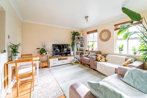 2 bedroom flat to rent, Haberdasher Street, Old Street, London