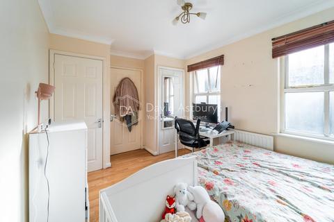 2 bedroom flat to rent, Haberdasher Street, Old Street, London