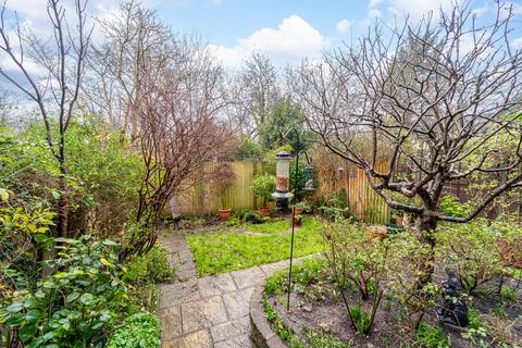 2 bedroom apartment for sale, Mount View Road, Stroud Green N4