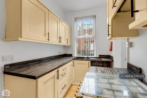 undefined, Parkfield Mount, Leeds, LS11