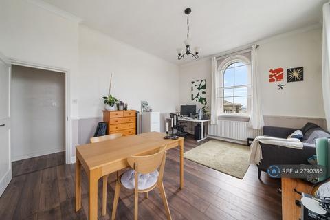 1 bedroom flat to rent, Galton House, London, SE18