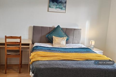 1 bedroom in a house share to rent, Redgrave Close, Gateshead, NE8