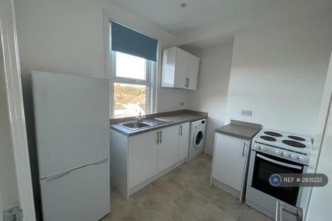 2 bedroom flat to rent, Camden Road, Tunbridge Wells, TN1