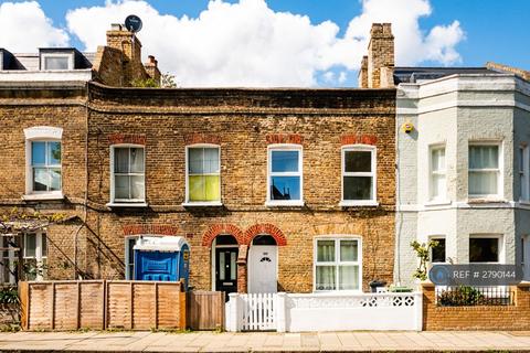 4 bedroom terraced house to rent, Ferndale Road, London, SW9