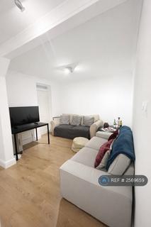 3 bedroom terraced house to rent, Vanbrugh Hill, London, SE10