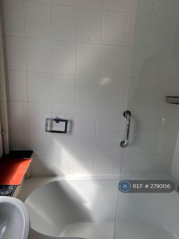 Bathtub