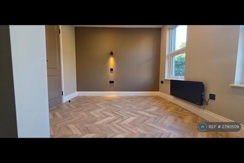 undefined, Godstone Road, Whyteleafe, CR3