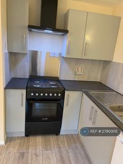 1 bedroom flat to rent, Higham Station Avenue, Chingford, E4