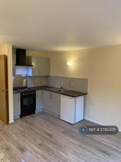 1 bedroom flat to rent, Higham Station Avenue, Chingford, E4