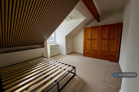 3 bedroom maisonette to rent, Cobden Marine Court, Southampton, SO17