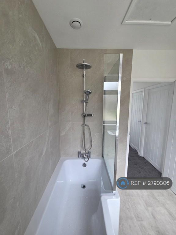 Stylish Modern Bathroom