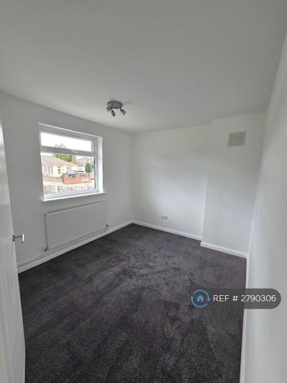 Comfortable Double Bedroom 1