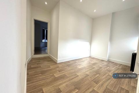 undefined, Clarendon Road, Luton, LU2