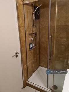 2 bedroom flat to rent, Eagle Heights, London, SW11