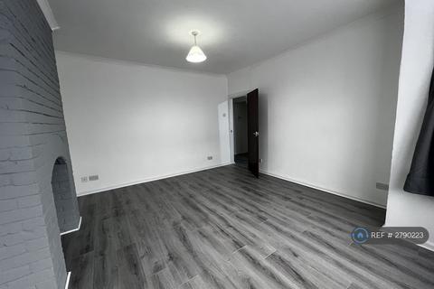 4 bedroom terraced house to rent, Dereham Road, Barking, IG11