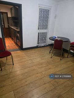 2 bedroom semi-detached house to rent, Gladstone Road, Dartford, DA1