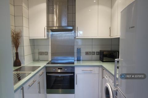 Studio to rent, Harton Lodge, London, SE8