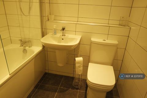 Studio to rent, Harton Lodge, London, SE8