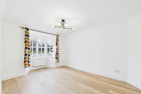undefined, George Court, Aylesbury HP18