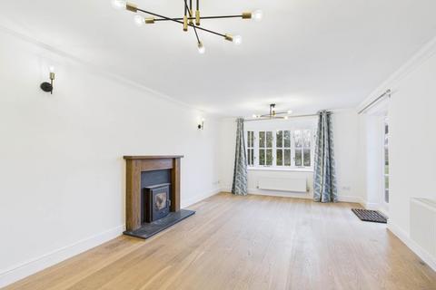 undefined, George Court, Aylesbury HP18