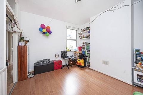 1 bedroom flat to rent, Cavell Street, E1, Whitechapel, London, E1