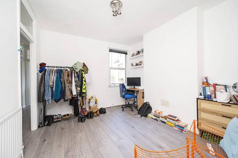 1 bedroom flat to rent, Cavell Street, E1, Whitechapel, London, E1