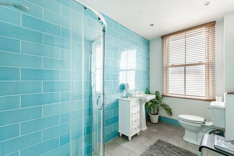 2 bedroom maisonette to rent, Danbrook Road, Streatham Common, London, SW16