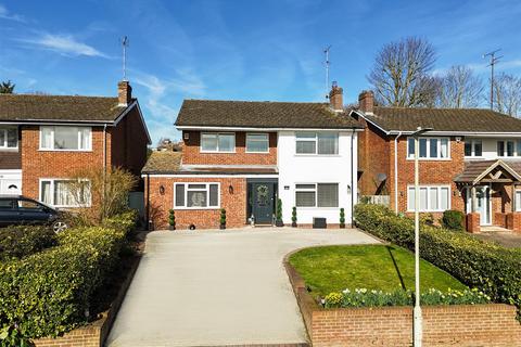 5 bedroom detached house for sale, Derwent Road, Harpenden