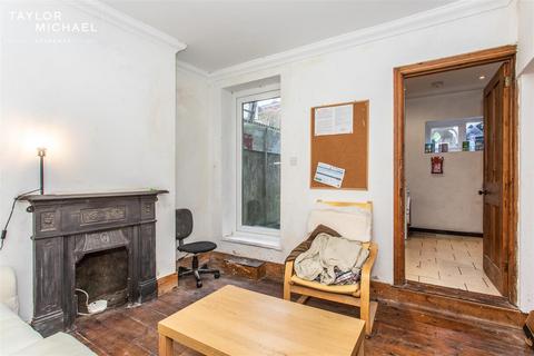 4 bedroom terraced house to rent, Ewhurst Road, Brighton