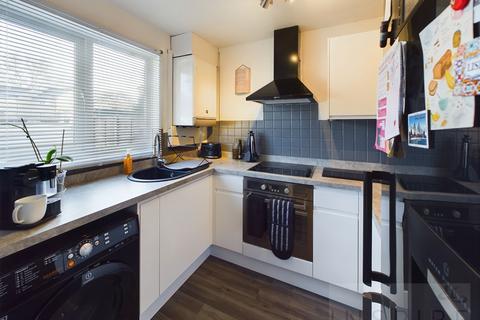 undefined, Kenilworth Close, Crawley RH11