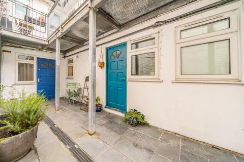 1 bedroom flat for sale, Holloway Road, London N7