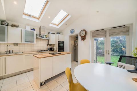 3 bedroom end of terrace house for sale, Cancell Road, London SW9
