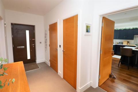 3 bedroom end of terrace house for sale, Lapwings, Fleet GU51