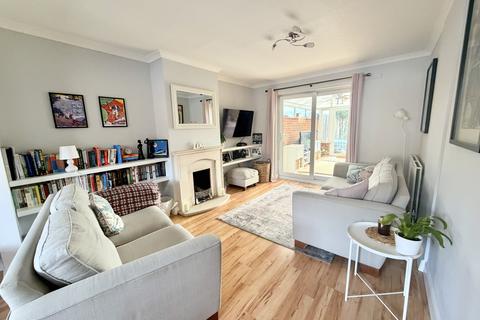 undefined, Frimley, Camberley GU16